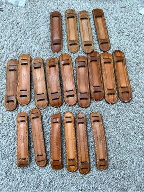 Louis Vuitton  Strap pad  B55